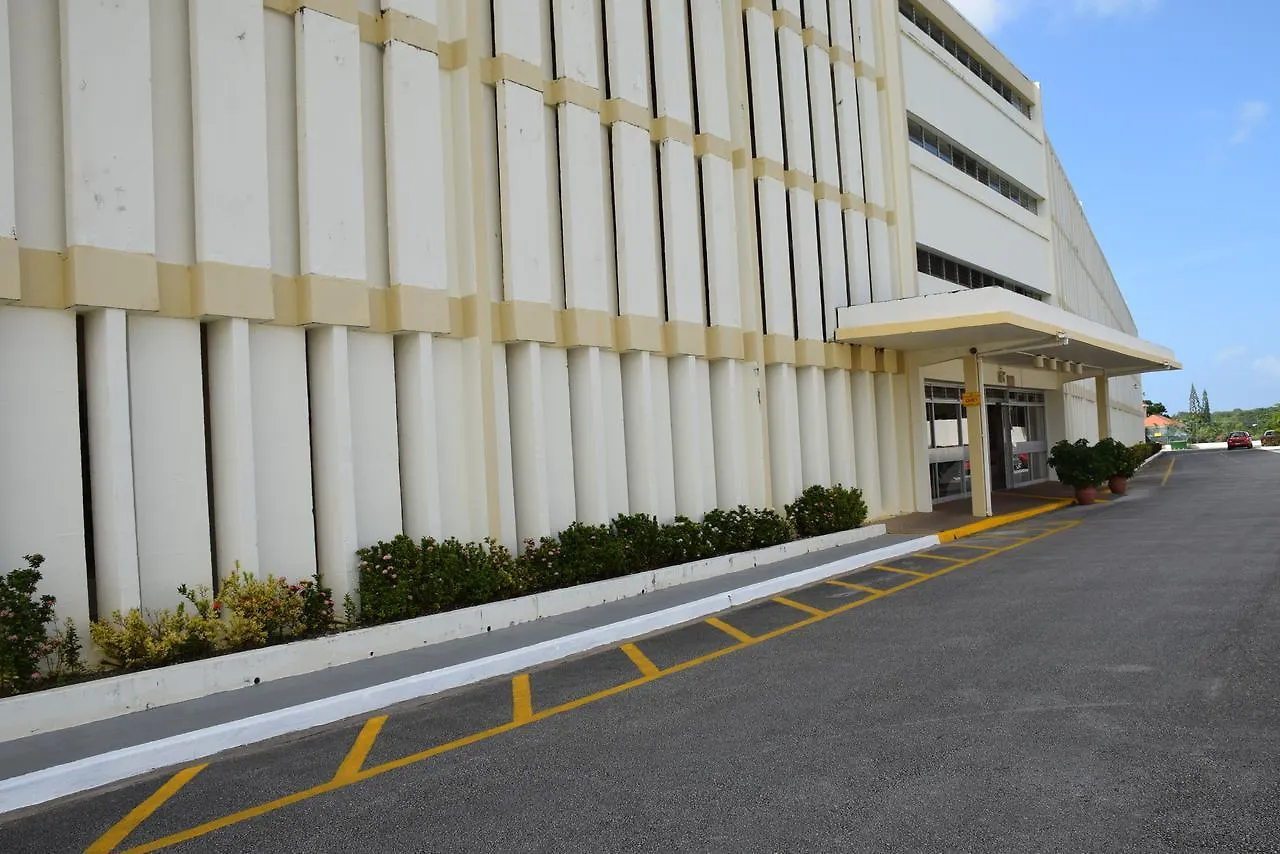 1 Bed Apartment/Condo Saint James